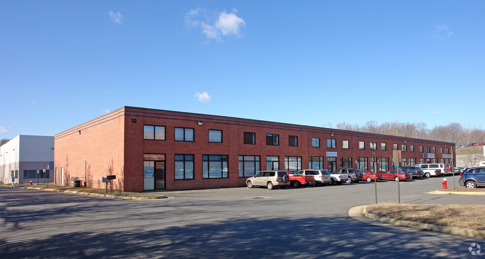 Primary Photo Of 12 Cardinal Park Dr, Leesburg Flex For Sale