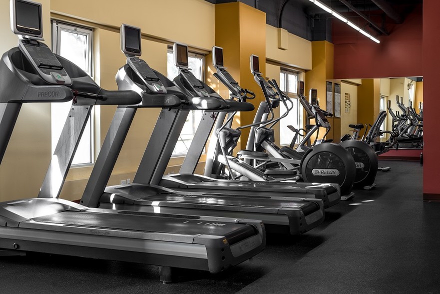 More Photos Of 2940-3000 Ocean Pky, Brooklyn Apartments For Lease