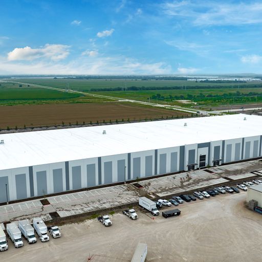 More Photos Of 951 E Pleasant Run Rd, Lancaster Distribution For Lease