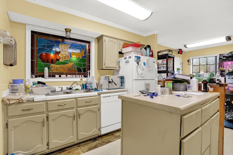 More Photos Of 5165 Getwell Rd, Southaven Office For Sale