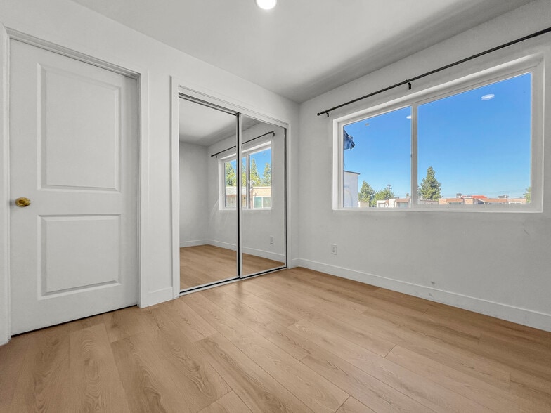 More Photos Of 9221 Wheeler Ct, Fontana Apartments For Sale
