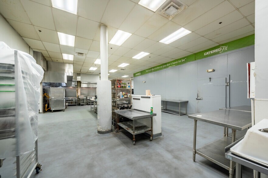 More Photos Of 5150 N State Road 7, North Lauderdale Refrigeration Cold Storage For Lease