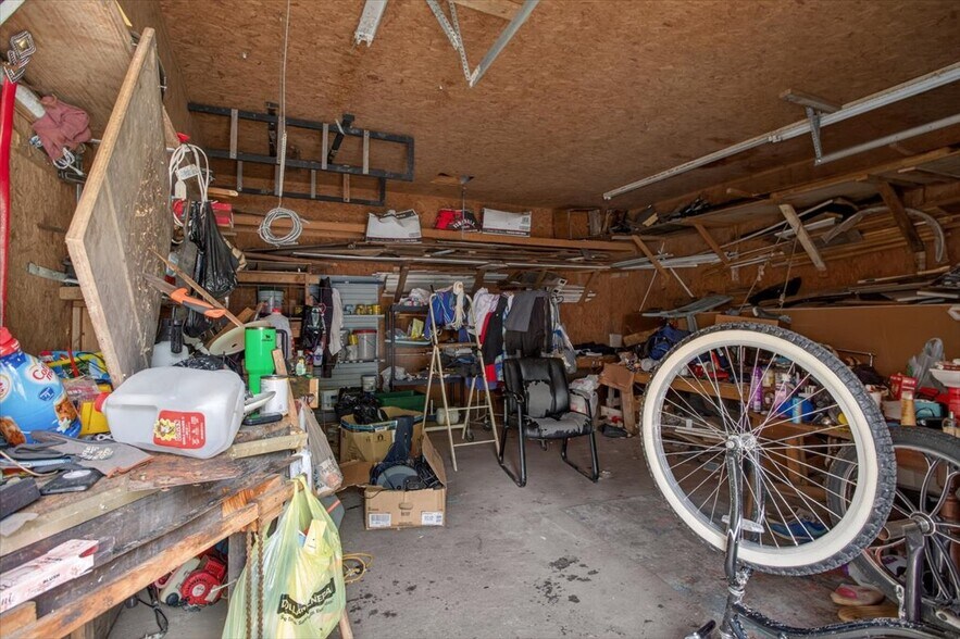 More Photos Of 79 Jones St, Jasper Warehouse For Sale
