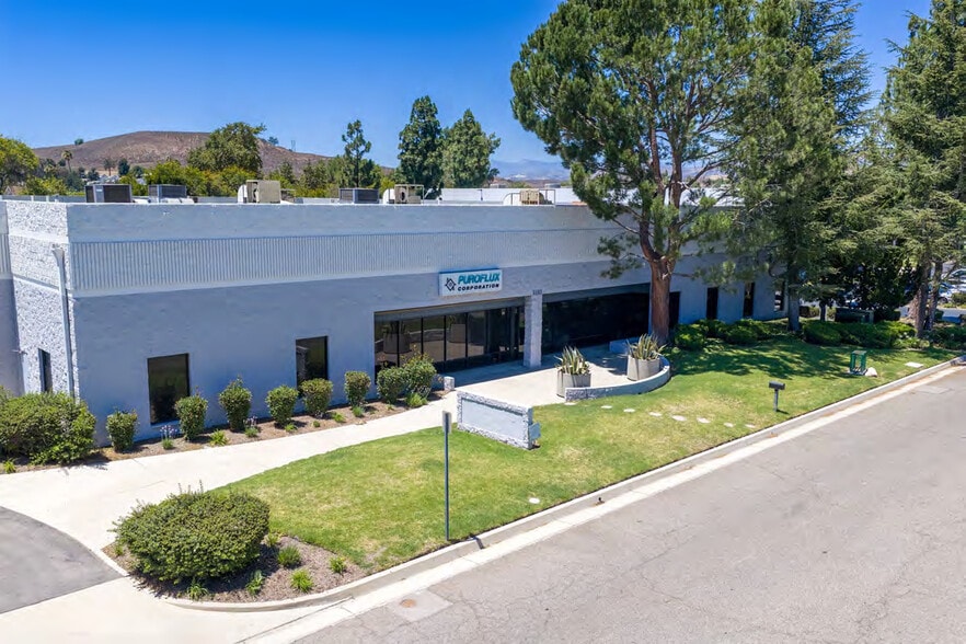 Primary Photo Of 2121 Union Pl, Simi Valley Warehouse For Lease