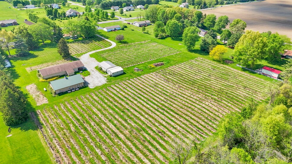 More Photos Of 1900 Winchester Southern Rd, Canal Winchester Winery Vineyard For Sale