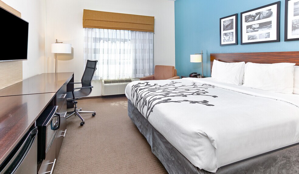 More Photos Of 615 City Center Way, Longview Hotel For Sale