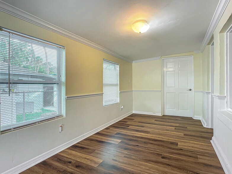More Photos Of 409 N Ridgewood Ave, Edgewater Office For Sale