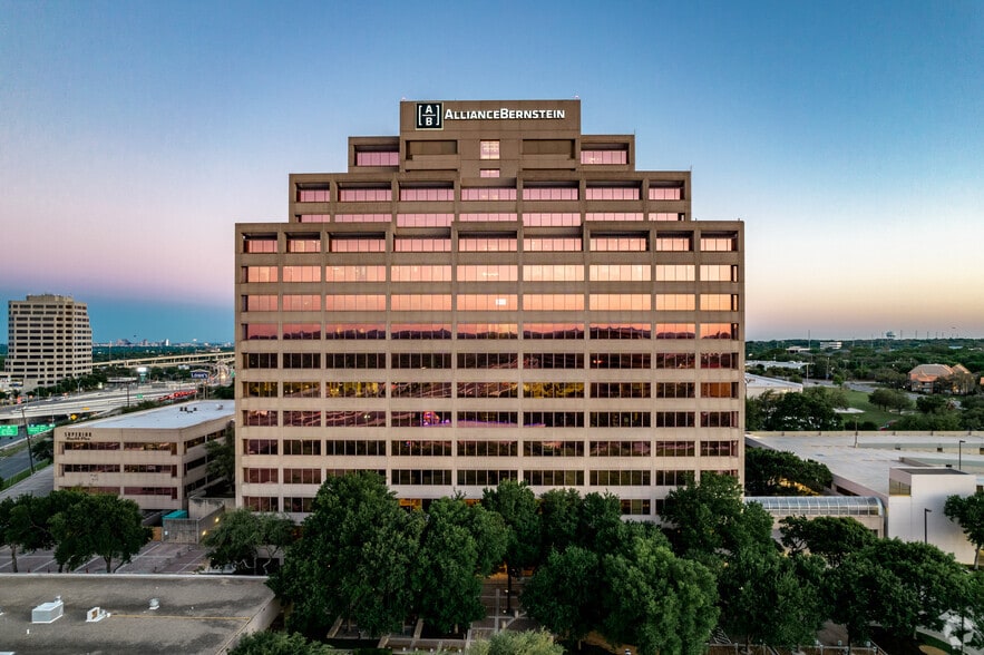 More Photos Of 8000 IH-10 W, San Antonio Unknown For Lease