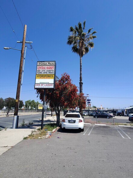 More Photos Of 11479 San Fernando Rd, San Fernando Storefront Retail Office For Lease