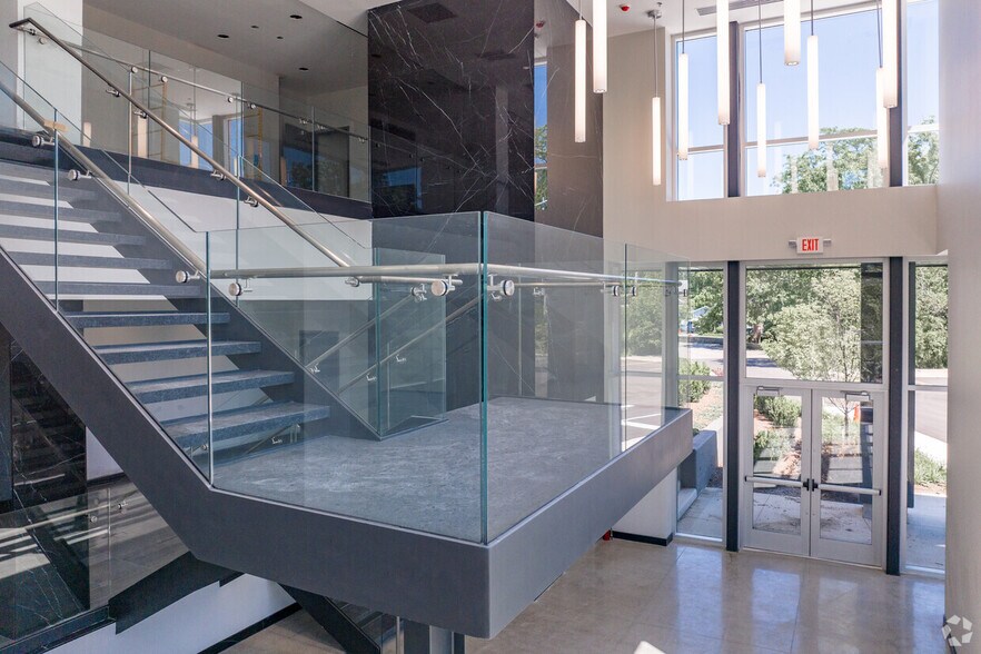 More Photos Of 645 W Grand River Ave, Howell Medical For Lease