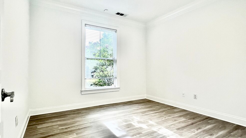 More Photos Of 4080 McGinnis Ferry Rd, Alpharetta Office For Sale