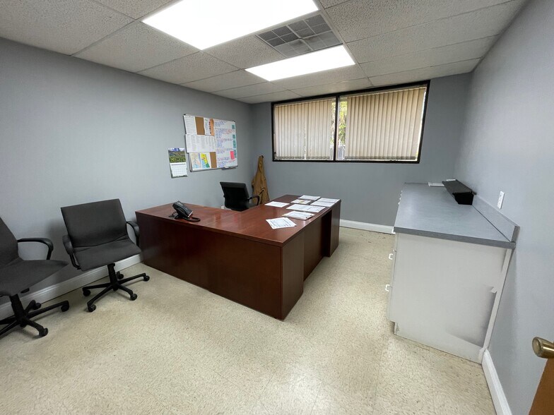 More Photos Of 6671 Hyde Grove Ave, Jacksonville Medical For Sale