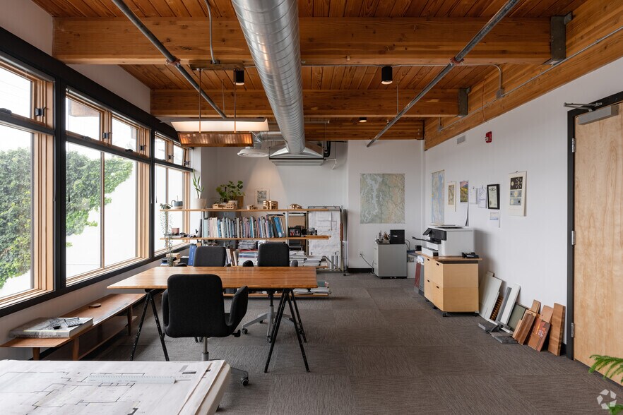 More Photos Of 928 NW Leary Way, Seattle Storefront Retail Residential For Sale