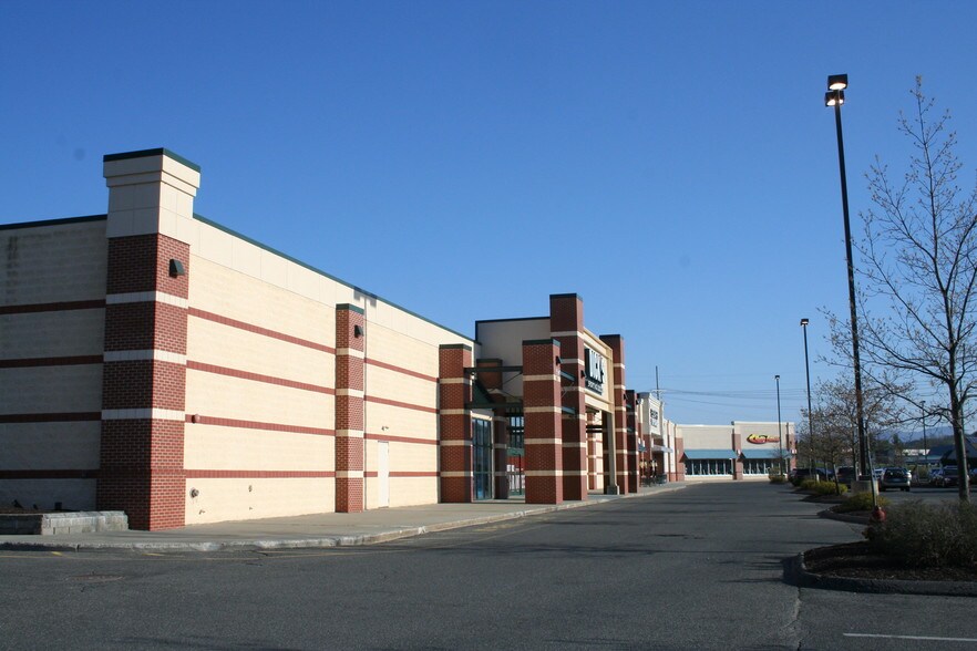 More Photos Of 685 Merrill Rd, Pittsfield Freestanding For Lease