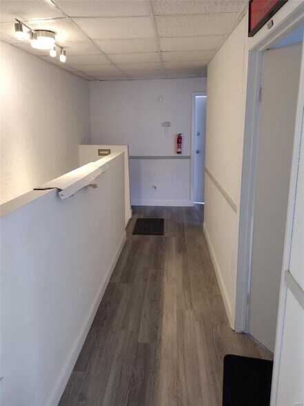 More Photos Of 7950 N Broadway, Saint Louis General Retail For Lease