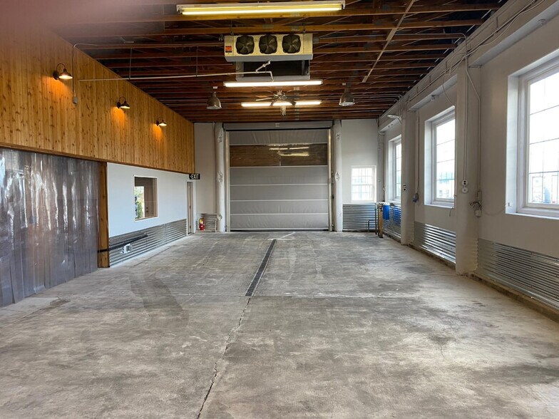 More Photos Of 258 N Kutch St, Carlton Storefront For Lease
