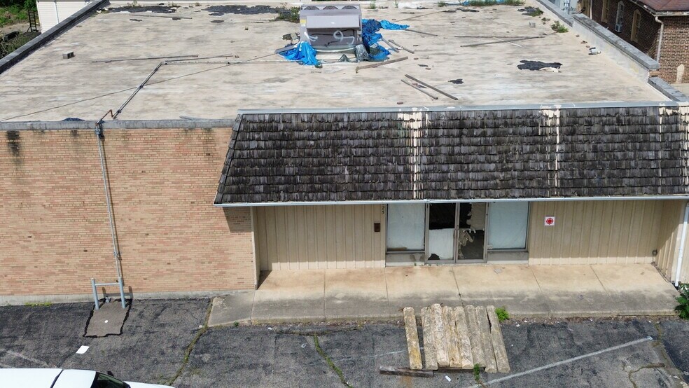 More Photos Of 221 S Walnut Ave, Sidney Warehouse For Sale
