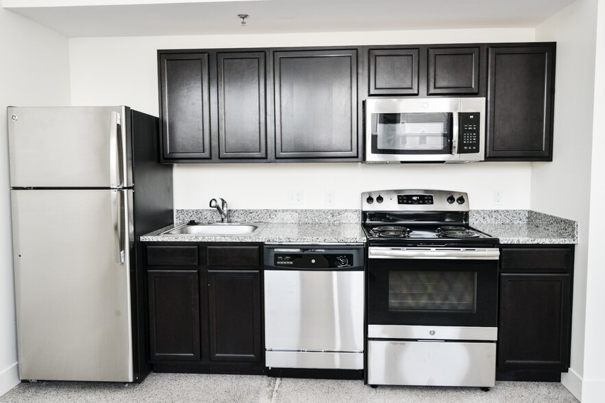 More Photos Of 615 Ferry St, Lafayette Apartments For Sale