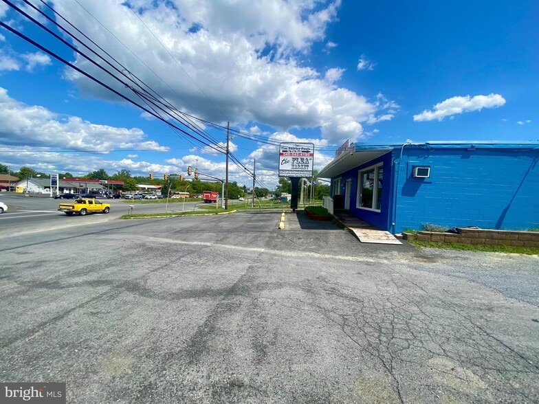 Primary Photo Of 1694 Berryville Pike, Winchester Freestanding For Sale