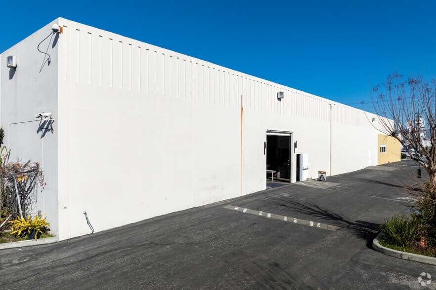 More Photos Of 3550 Thomas Rd, Santa Clara Manufacturing For Lease