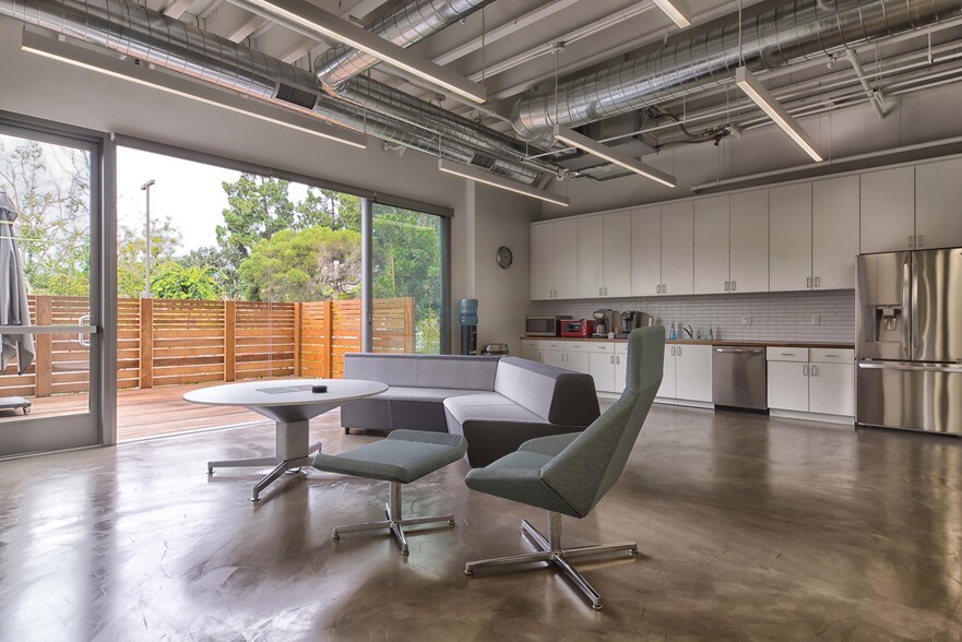 More Photos Of 12651 High Bluff Dr, San Diego Office For Lease