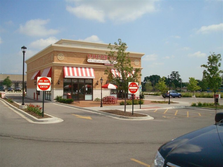 More Photos Of 1800-1900 Main St, Saint Charles Unknown For Lease