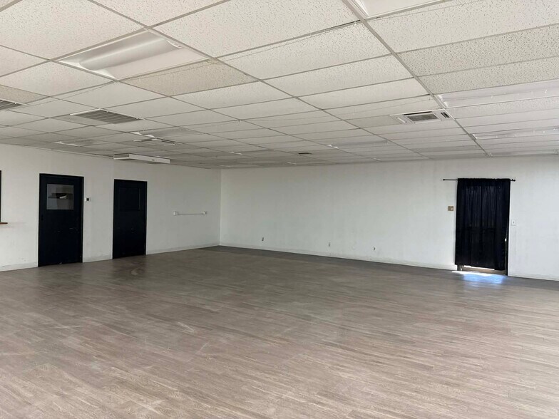 More Photos Of 206 E Casino Rd, Everett Medical For Lease