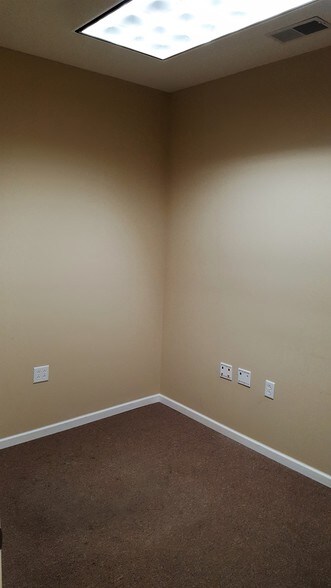 More Photos Of 1221 E 25th St, Lawrence Warehouse For Sale