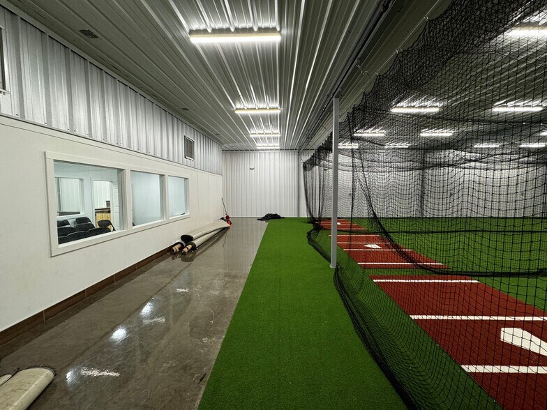 More Photos Of 4700-4790 Binz Engleman Rd, San Antonio Storefront Retail Office For Sale