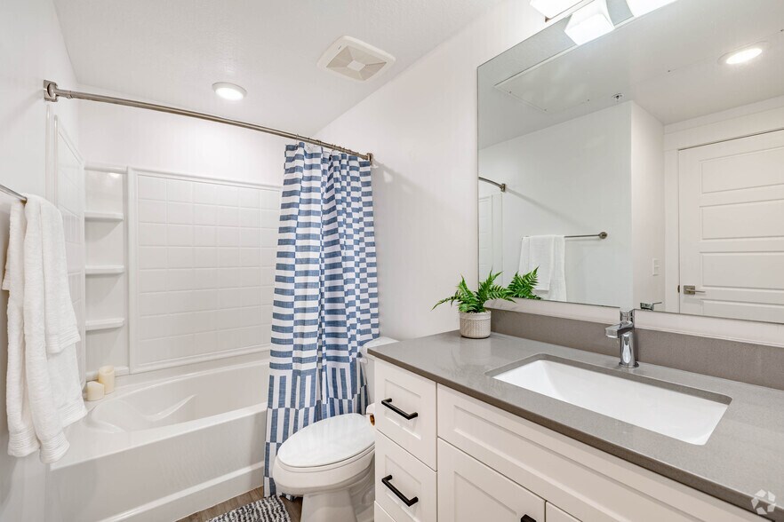 More Photos Of 1925 W North Temple, Salt Lake City Apartments For Lease