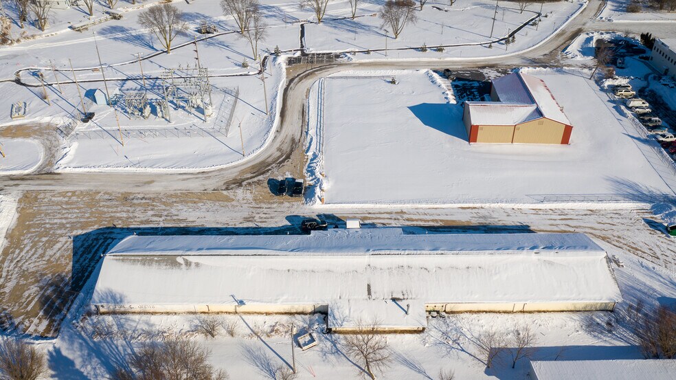 More Photos Of 675 Grant St, Winneconne Bowling Alley For Sale