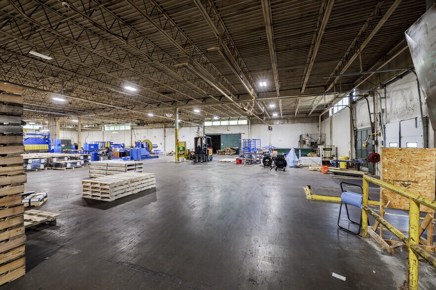 More Photos Of 100 Pixley Industrial Pky, Rochester Manufacturing For Sale