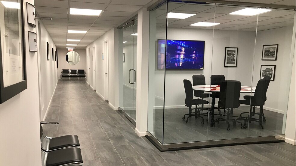 More Photos Of 333 Glen Head Rd, Old Brookville Office For Lease