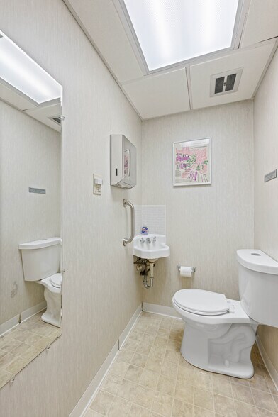 More Photos Of 123 W Main St, Trappe Medical For Sale