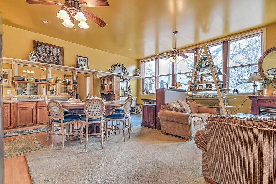 More Photos Of 19407 Bethel Rd, Abingdon Flex For Sale