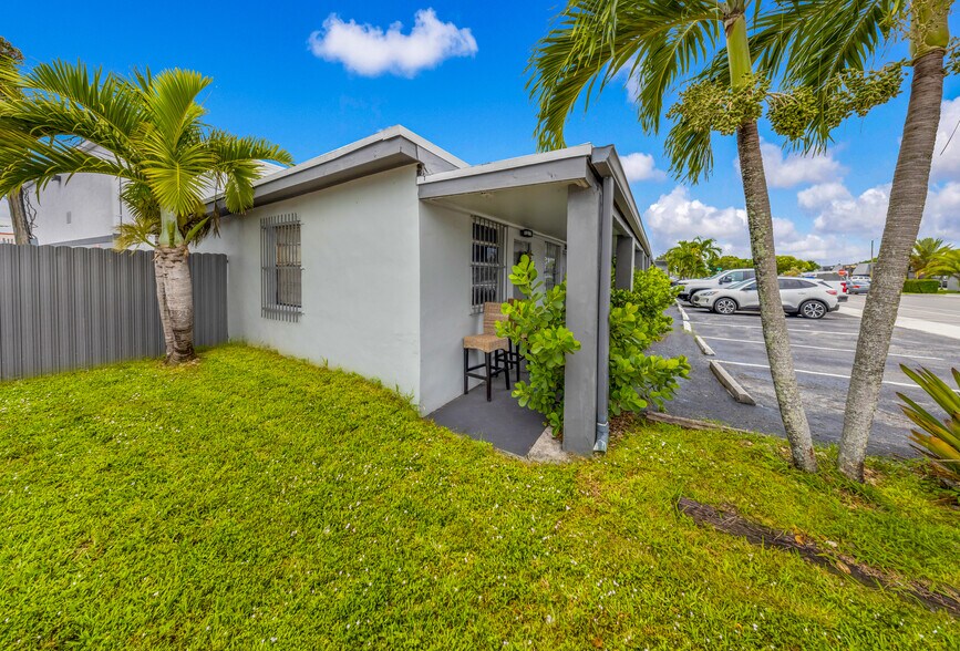 More Photos Of 5807 SW 25th St, West Park Apartments For Sale