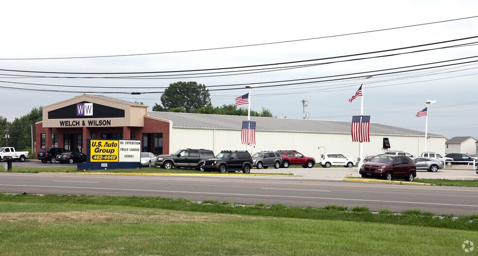 More Photos Of 2390 W Main St, Greenfield Showroom For Sale