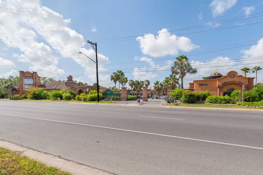 More Photos Of 1906 E Tyler Ave, Harlingen Loft Creative Space For Sale