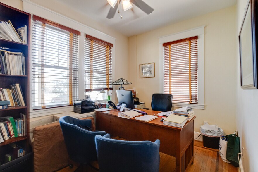 More Photos Of 407 W Pennsylvania Ave, Towson Office For Sale