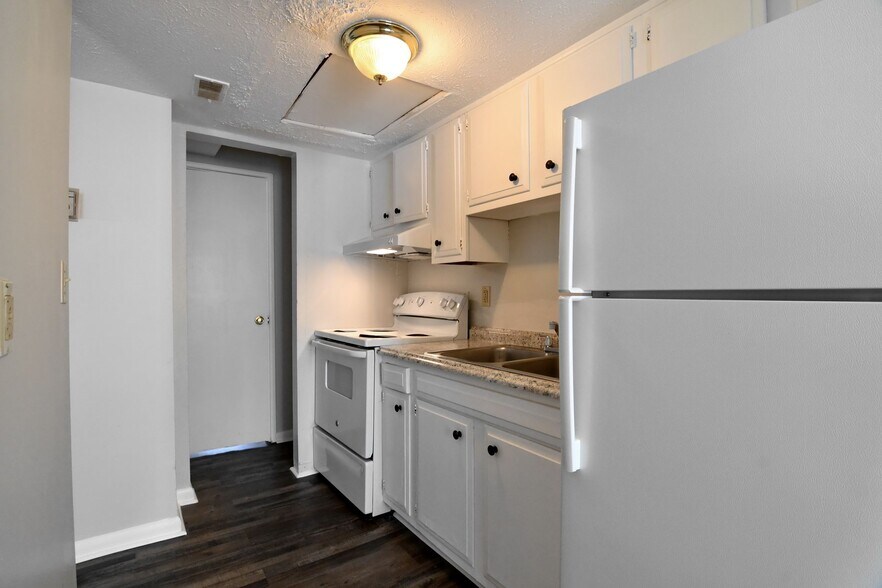 More Photos Of 4728 Southern Pky, Louisville Apartments For Sale