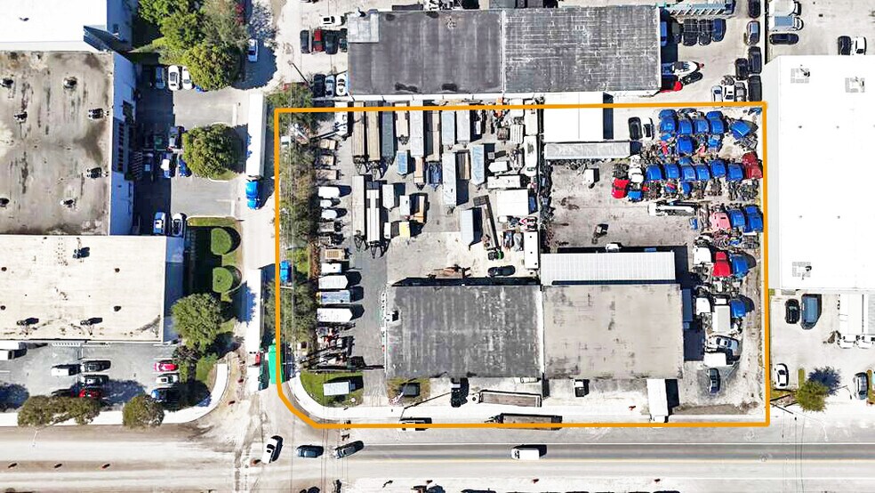 More Photos Of 6400-6402 NW 84th Ave, Miami Service For Lease