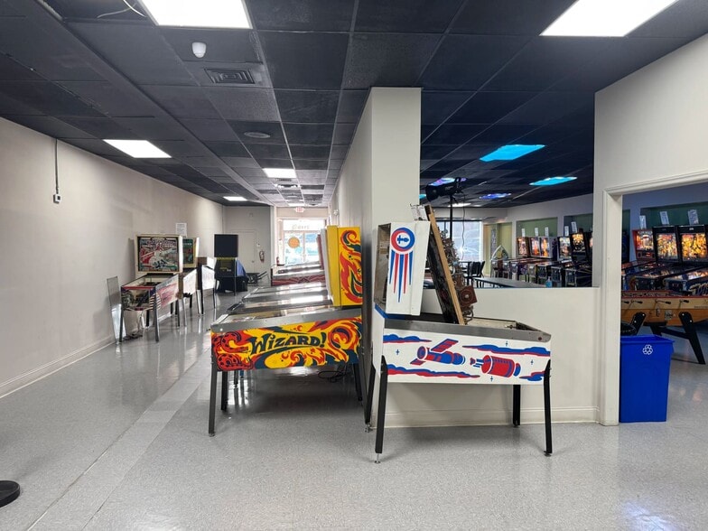 More Photos Of 2140 Lawndale Dr, Greensboro Storefront For Lease
