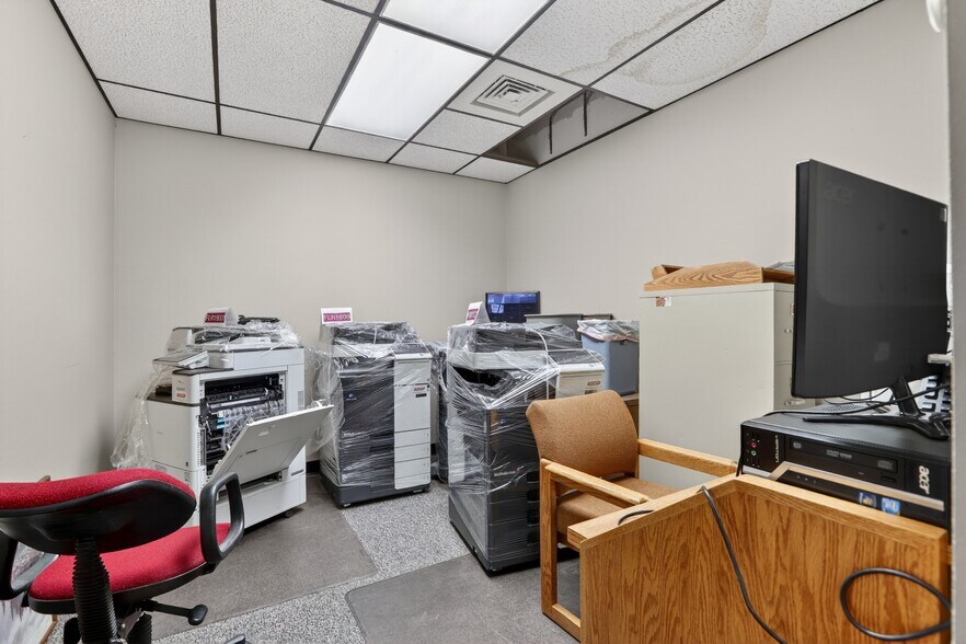 More Photos Of 819 Central Ave, Great Falls Office For Sale