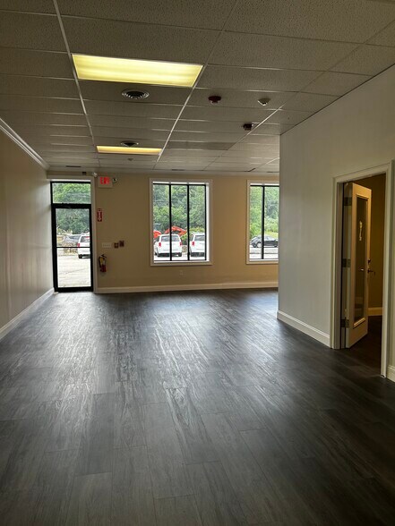 More Photos Of 7610 Post Rd, North Kingstown Freestanding For Lease