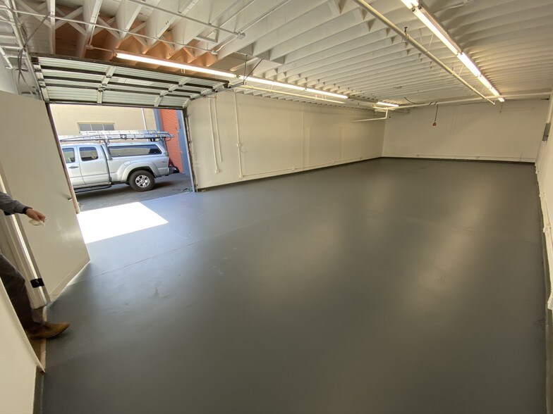 More Photos Of 936-938 S Amphlett Blvd, San Mateo Warehouse For Lease