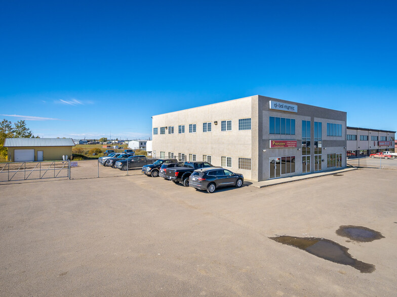 Primary Photo Of 5912 50 Av, Lloydminster Office For Sale