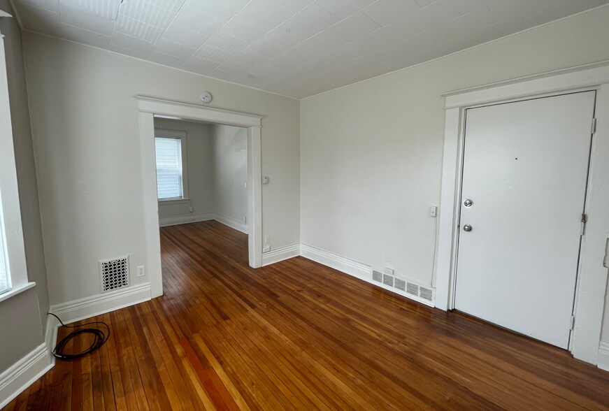 More Photos Of 194 Charlotte St, Rochester Apartments For Sale