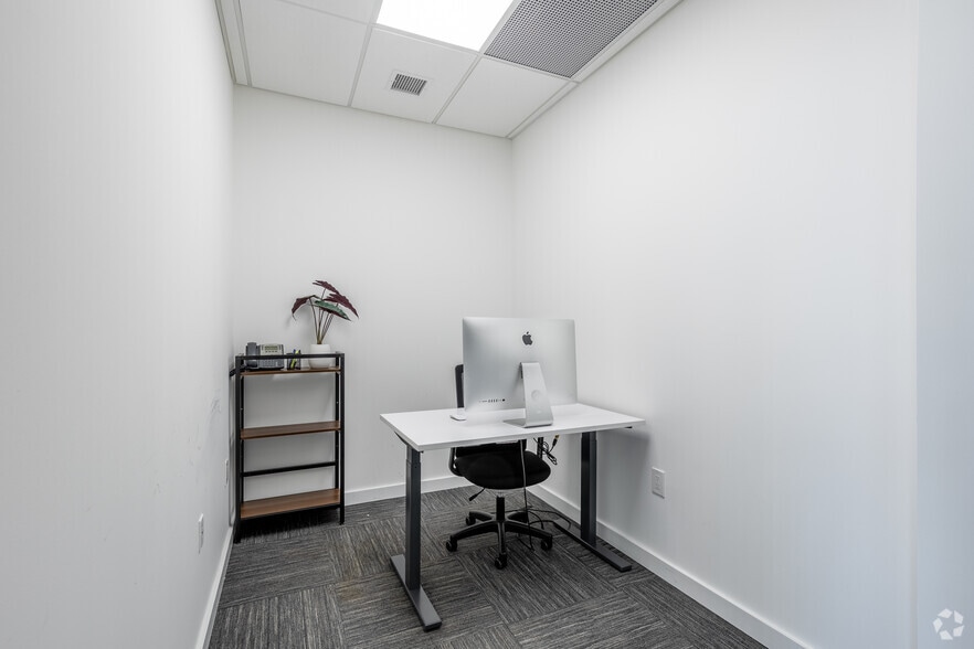 Photo of 3rd Floor Ste One Person Office