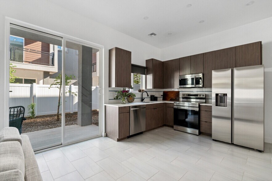 More Photos Of 3109 N 39th St, Phoenix Apartments For Sale