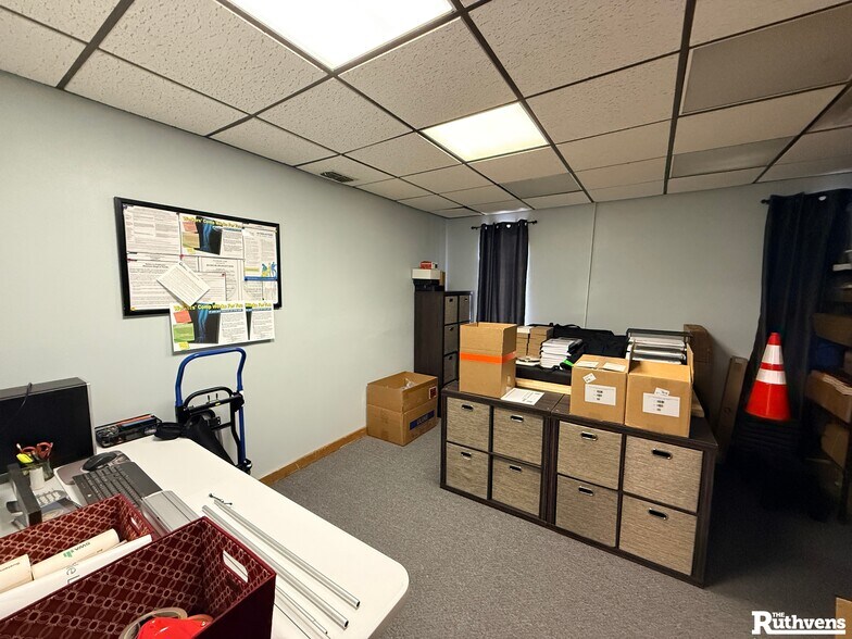 More Photos Of 1625 N US Highway 17, Eagle Lake Office For Lease